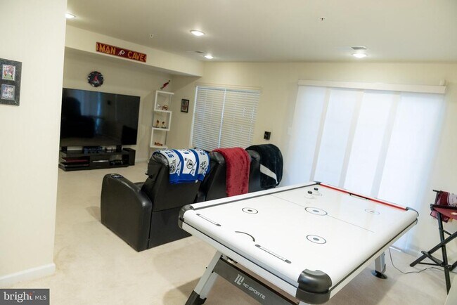 Building Photo - 8453 Winding Trail