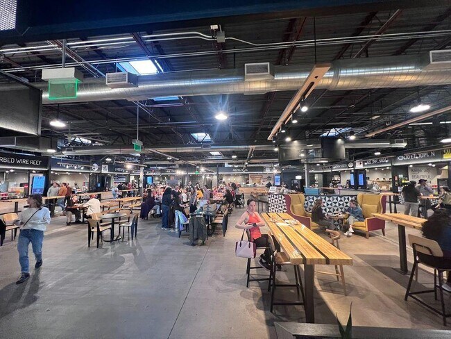 Building Photo - 2285 Gray St