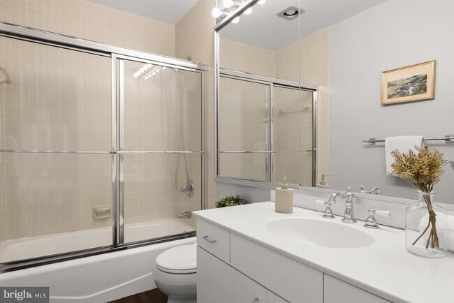 Building Photo - 5 Whitebridge Ct