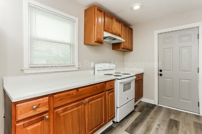 Building Photo - 79 Anderson Ave NW