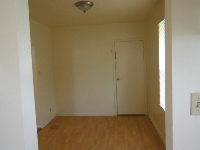 Building Photo - 1359 Scoville Ave SW