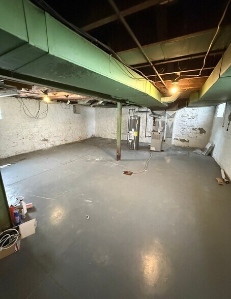 Building Photo - 5730 Park Ln