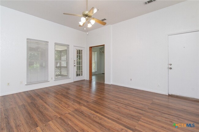 Building Photo - 2406 Cactus Dr