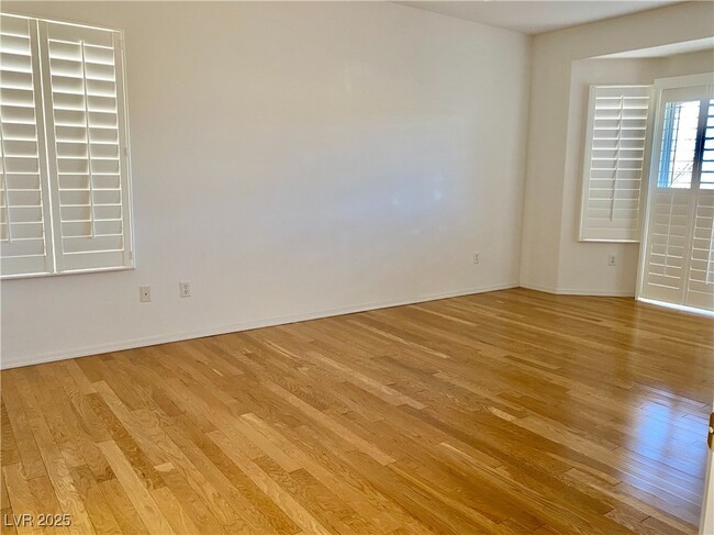 Building Photo - 2768 Cherrydale Falls Dr
