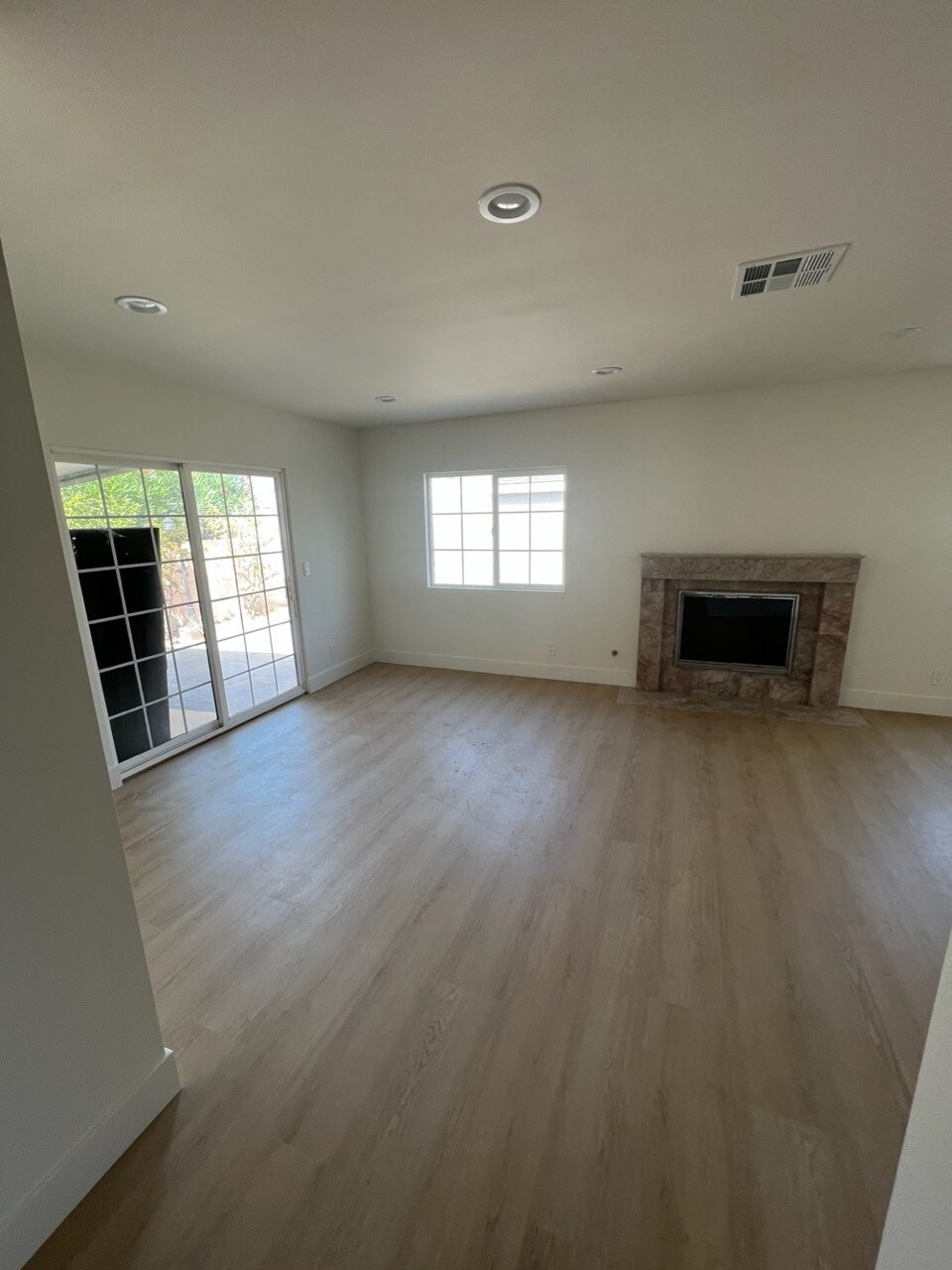 Master bedroom - 4127 Artesia Blvd