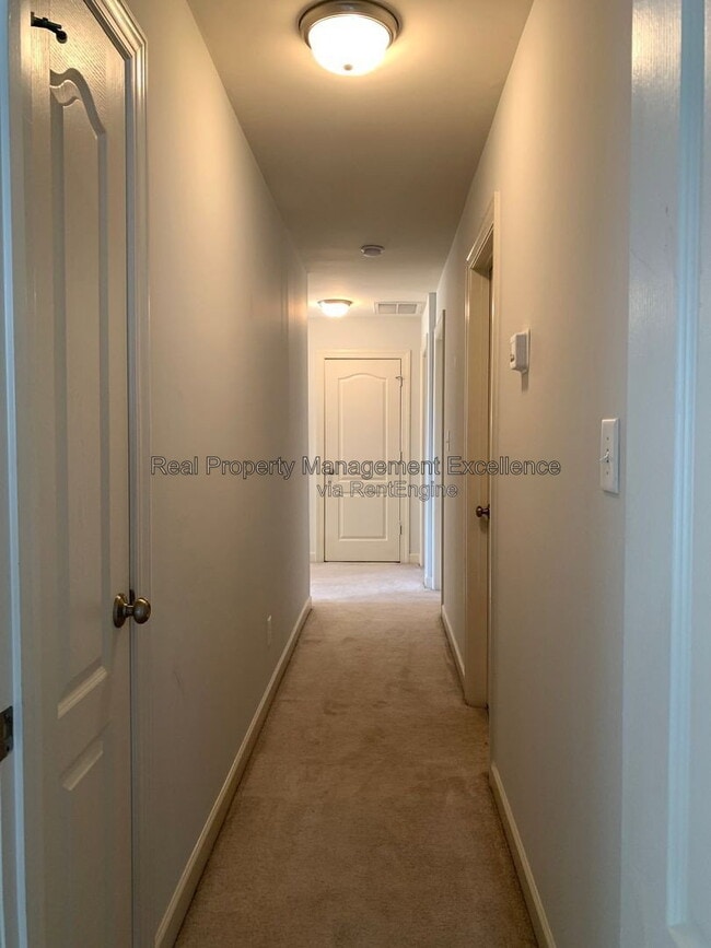 Building Photo - 1005 Hadley Meadows Dr