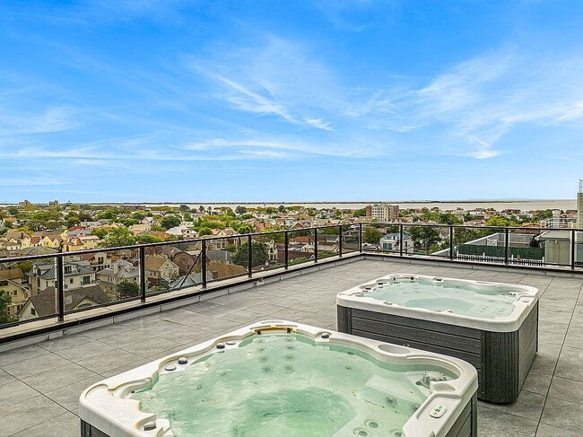 Building Photo - 15 West End Ave