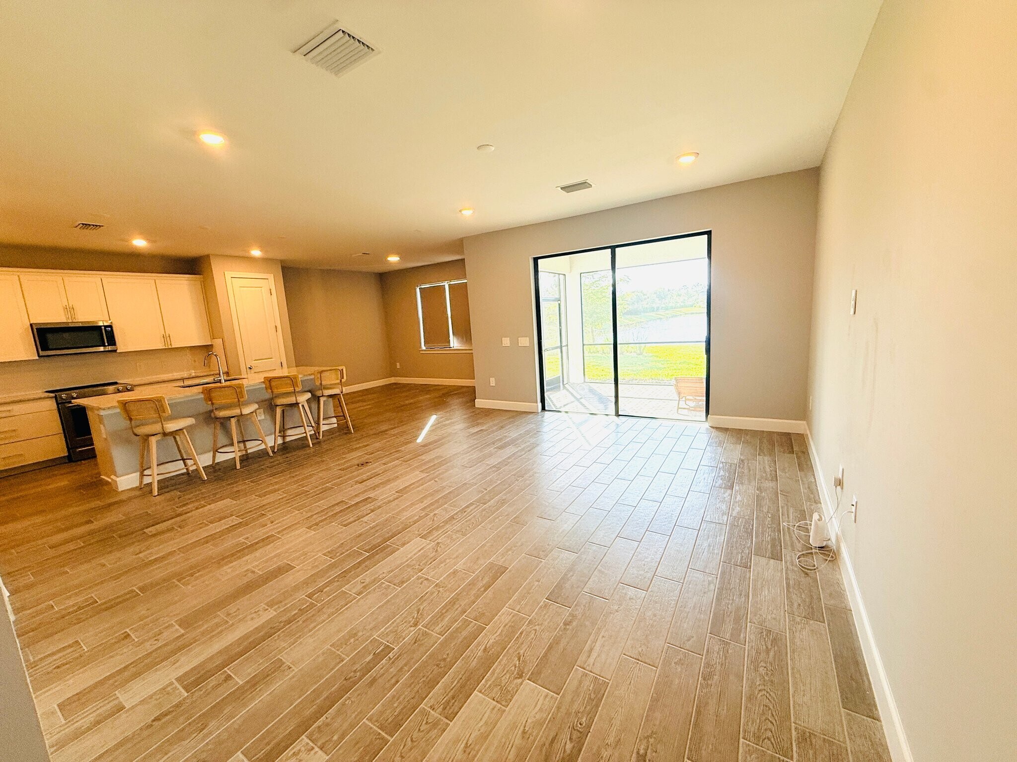 Building Photo - 6256 Baywood Ct