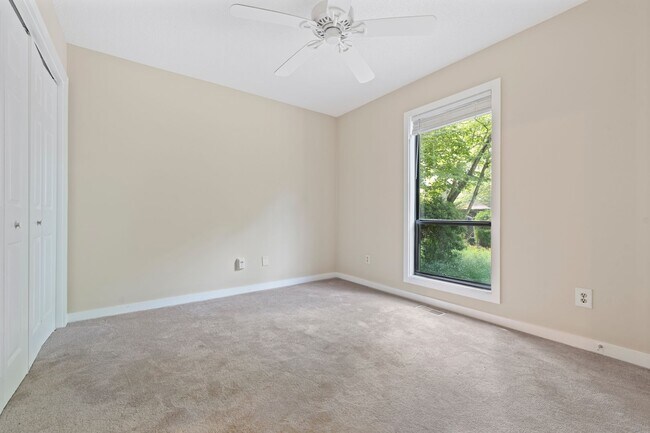 Building Photo - 101 Walden Dr