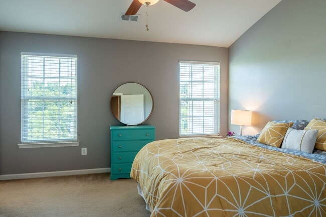 Building Photo - 1992 Asheville Dr