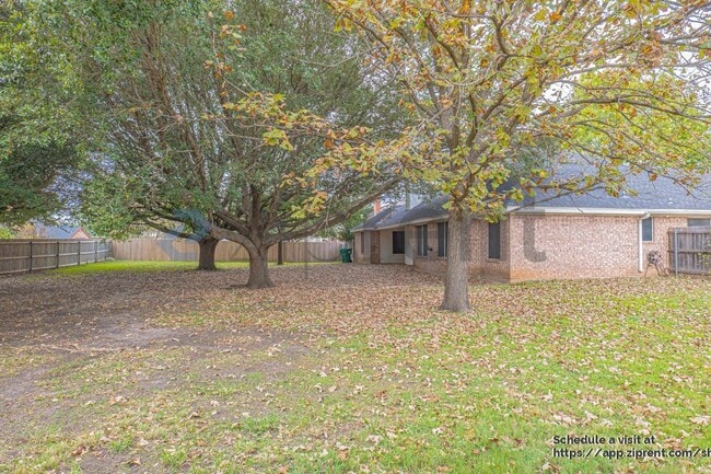 Building Photo - 609 S Ruidoso Downs Dr