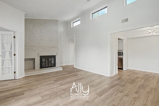 Building Photo - 130 Turtle Creek Rd