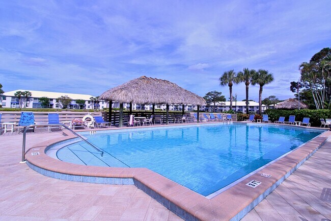 Building Photo - FURNISHED LONG TERM OR SEASONAL RENTAL WALKING DISTANCE TO MERCATO