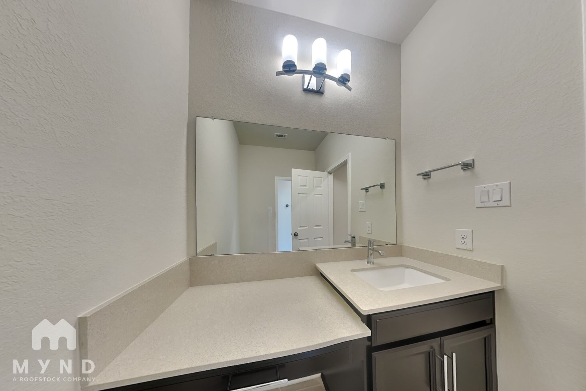Building Photo - 3112 Founders Rock Dr