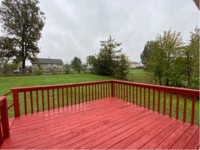 Building Photo - 632 Artic Ave