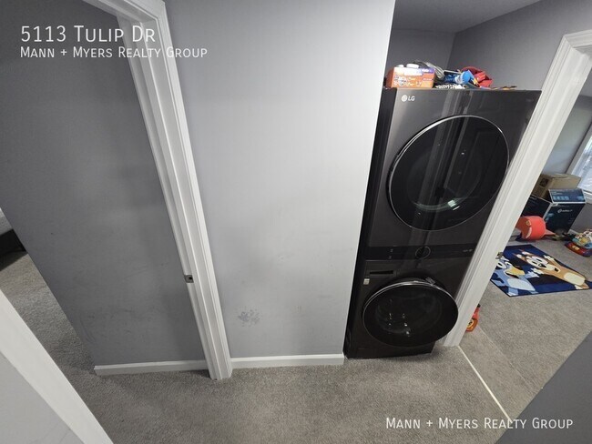 Building Photo - 5113 Tulip Dr