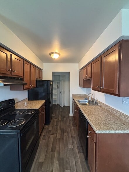 Primary Photo - Riverbend Apartments