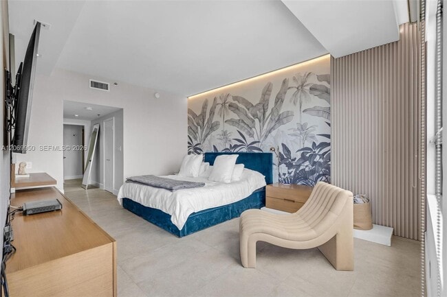 Building Photo - 251 Crandon Blvd