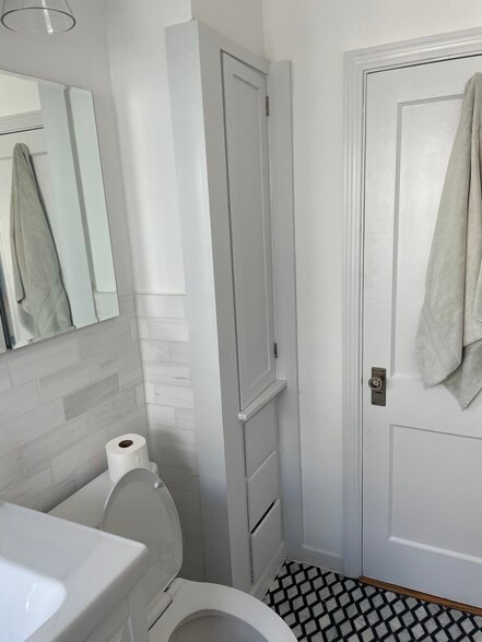 Building Photo - 22 Bayard St