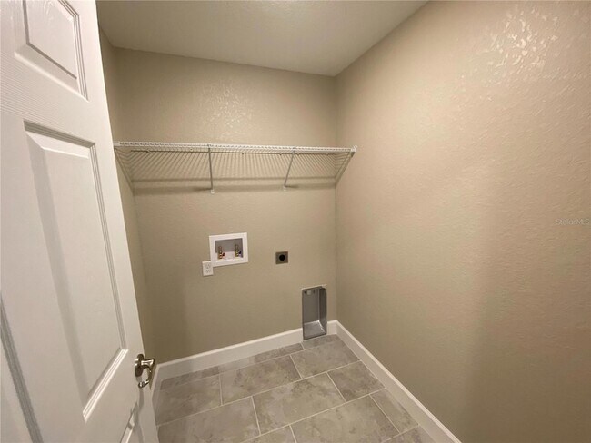 Building Photo - 3011 SW 140th Loop