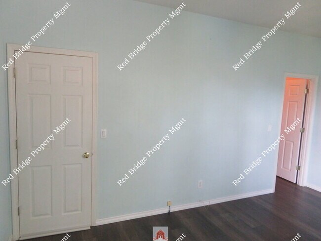 Building Photo - 18385 SW Swanstrom Dr