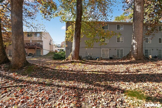 Building Photo - 405 Fairburn Rd SW