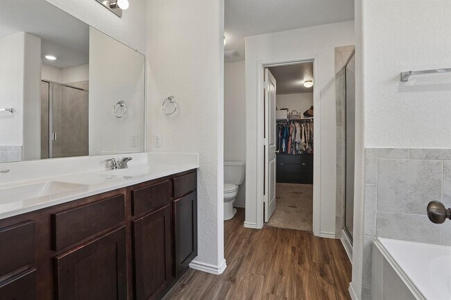 Building Photo - 3312 Kenner Dr