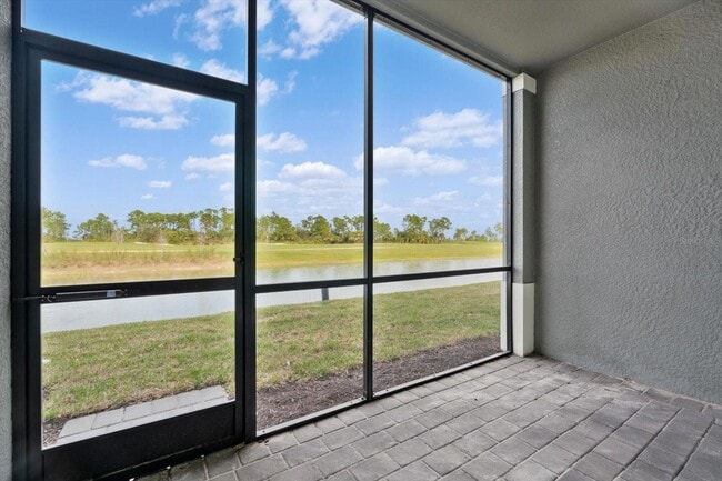 Building Photo - 12440 Wellen Golf St