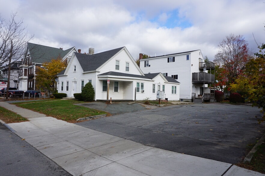 Building Photo - 1180 Main St