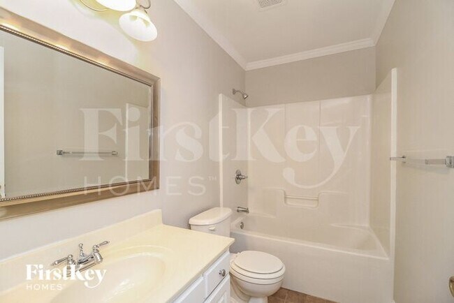 Building Photo - 1525 Finwick Dr