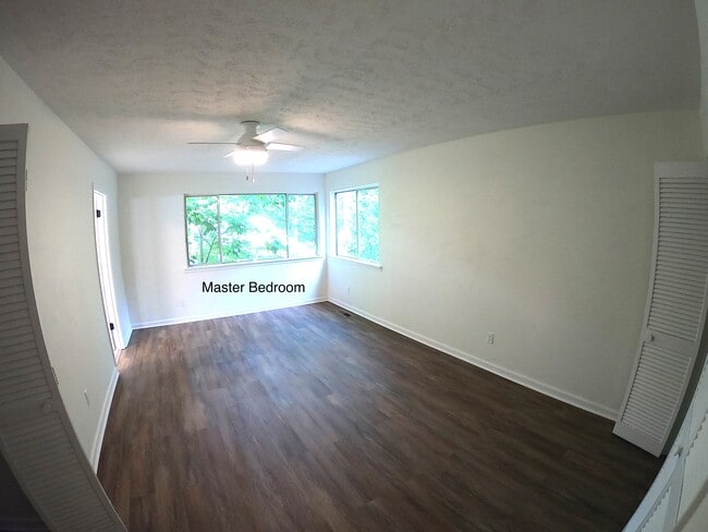 Building Photo - 2672 Suzanne Ln