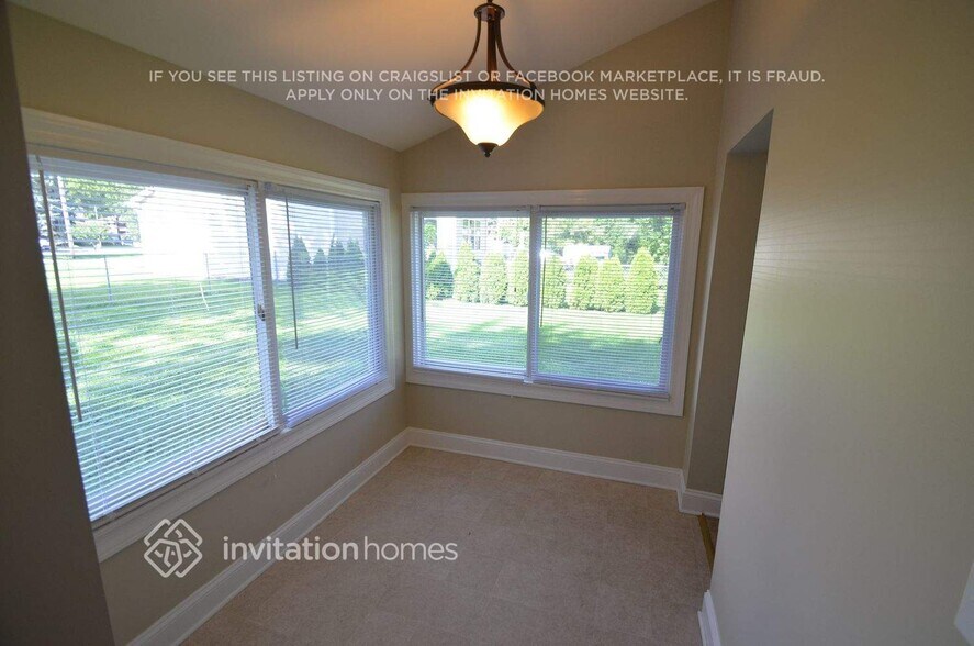 Building Photo - 400 N Richmond Ave