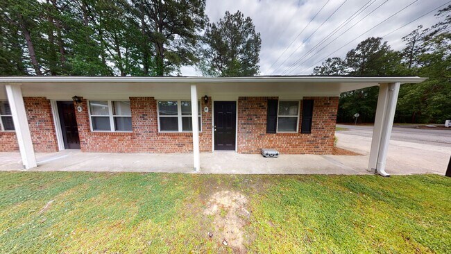 Front of Building - 546 Orangeburg Rd