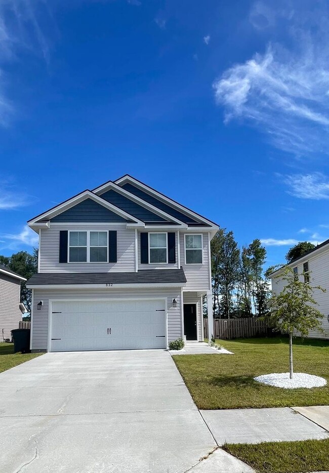 Primary Photo - Beautiful 3 Bedroom, 3 Bathroom Home for Rent
