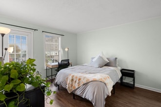 Building Photo - 2325 Elliston Pl