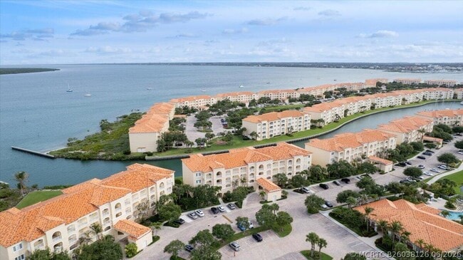 Building Photo - 103 Harbour Isle Dr E