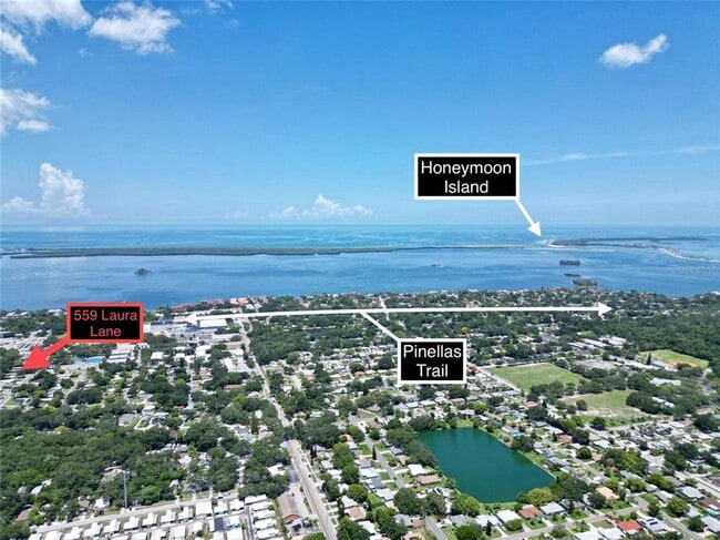 Building Photo - 559 Laura Ln