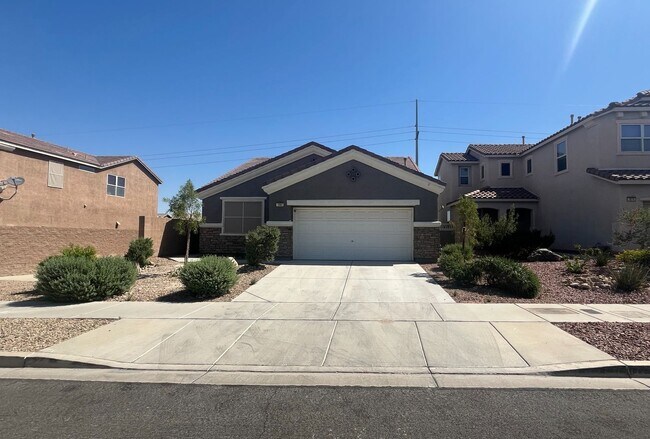 Building Photo - Stylish single-story living with 3 bedrooms, 2 baths, plus a versatile den — 1,489 sq ft of comfo...