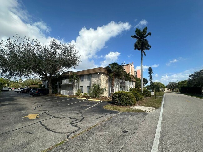 Building Photo - FAST APPROVAL !  1 bed 1 bath at green tee...