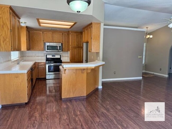 Building Photo - 3 Bedroom 2 bath in One of Fresno most desirable areas