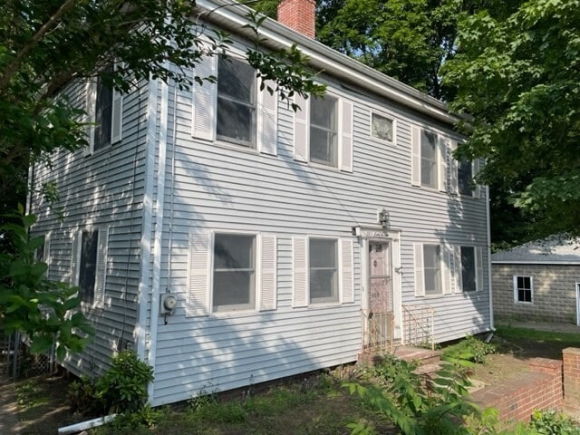 Building Photo - 283 Lake St
