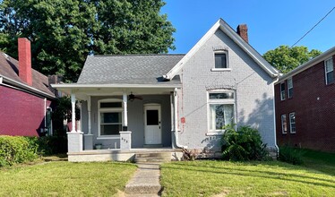 Building Photo - Beautiful Renovated 3 Bed 2 Bath Close to Downtown and UK