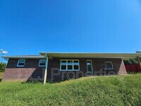 Building Photo - 1102 Hicks Rd