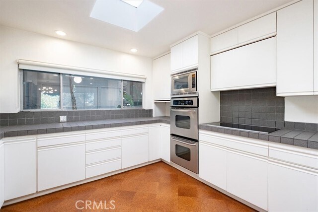 Building Photo - 3946 Alta Mesa Dr