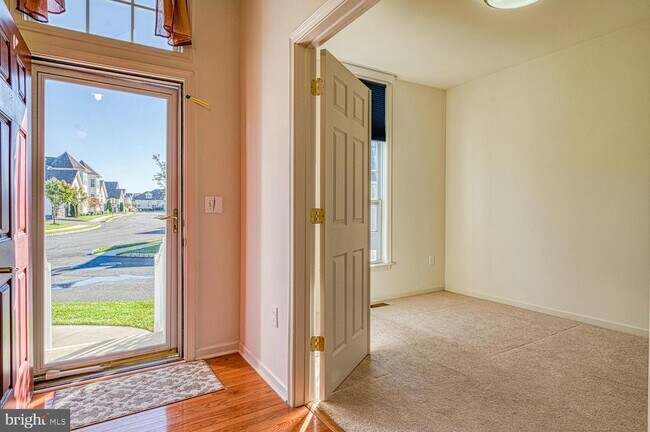 Building Photo - 1802 Schindler Dr