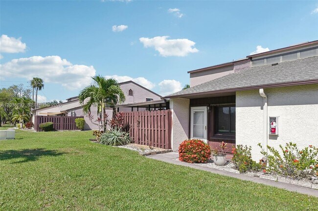 Building Photo - 12939 Cherrydale Ct