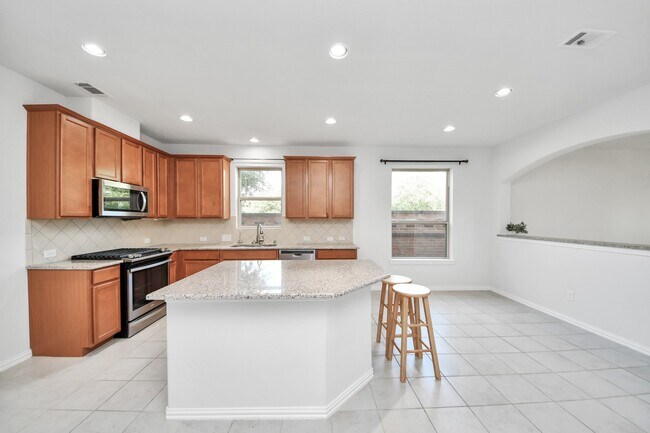 Building Photo - 23714 Via Viale Dr