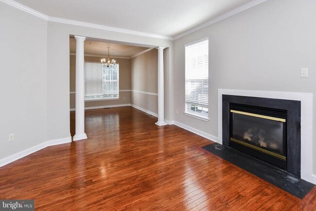 Building Photo - 13003 Belle Meade Trace