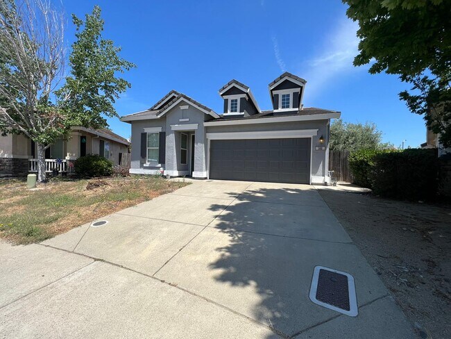 Primary Photo - 560 Sutherland Ranch Ln