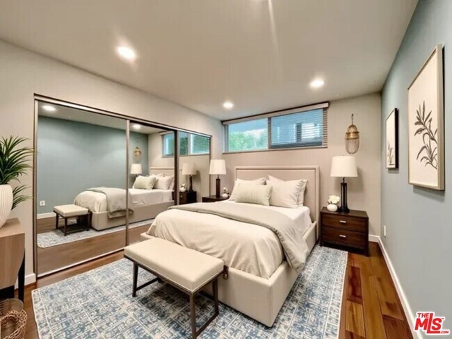 Building Photo - 1920 Hillcrest Rd